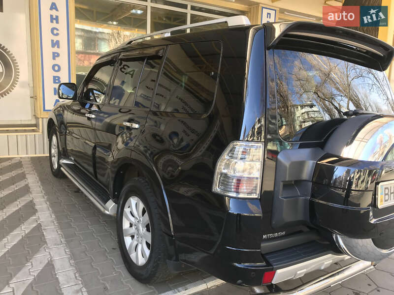 Позашляховик / Кросовер Mitsubishi Pajero Wagon 2011 в Одесі