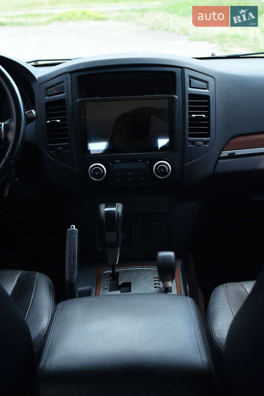 Внедорожник / Кроссовер Mitsubishi Pajero Wagon 2008 в Тячеве