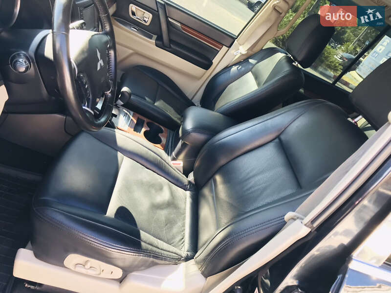 Внедорожник / Кроссовер Mitsubishi Pajero Wagon 2007 в Одессе фото 14 Внедорожник / Кроссовер Mitsubishi Pajero Wagon 2007 в Одессе