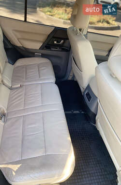 Внедорожник / Кроссовер Mitsubishi Pajero Wagon 2007 в 