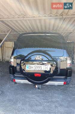 Внедорожник / Кроссовер Mitsubishi Pajero Wagon 2008 в 