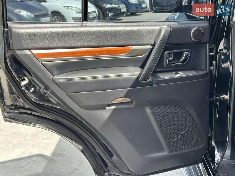 Внедорожник / Кроссовер Mitsubishi Pajero Wagon 2007 в Львове