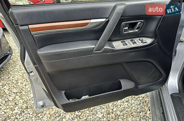 Внедорожник / Кроссовер Mitsubishi Pajero Wagon 2008 в 
