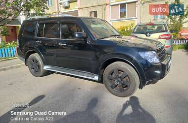 Внедорожник / Кроссовер Mitsubishi Pajero Wagon 2008 в 