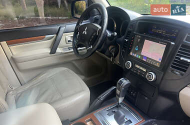 Внедорожник / Кроссовер Mitsubishi Pajero Wagon 2008 в 