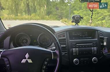 Внедорожник / Кроссовер Mitsubishi Pajero Wagon 2008 в 