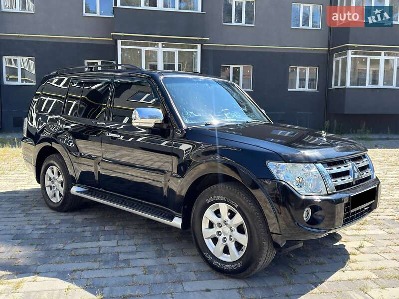 Внедорожник / Кроссовер Mitsubishi Pajero Wagon 2012 в Ахтырке
