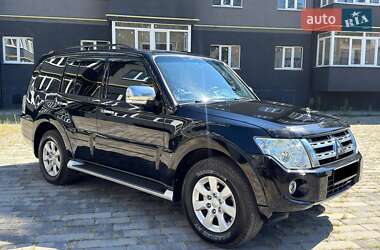 Внедорожник / Кроссовер Mitsubishi Pajero Wagon 2012 в 