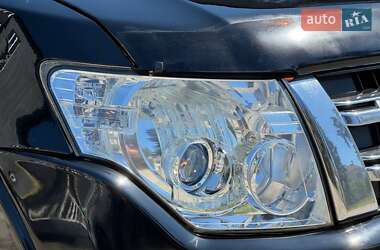 Внедорожник / Кроссовер Mitsubishi Pajero Wagon 2012 в 