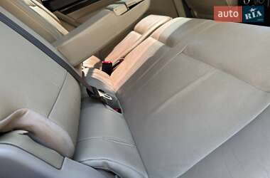 Внедорожник / Кроссовер Mitsubishi Pajero Wagon 2012 в 