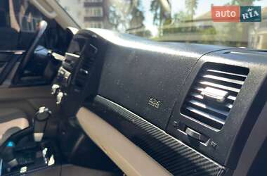 Внедорожник / Кроссовер Mitsubishi Pajero Wagon 2012 в 