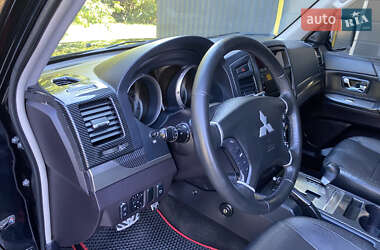 Внедорожник / Кроссовер Mitsubishi Pajero Wagon 2007 в 