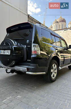 Внедорожник / Кроссовер Mitsubishi Pajero Wagon 2007 в 