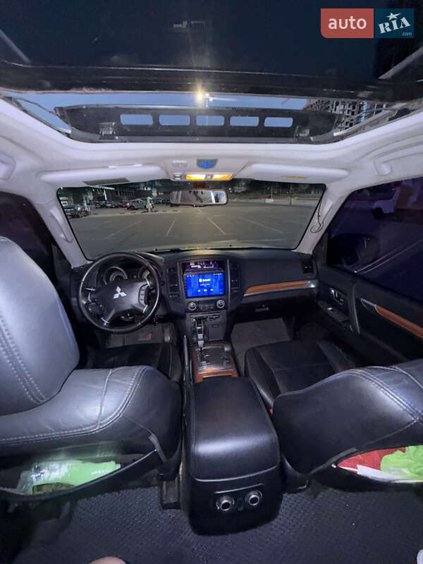 Позашляховик / Кросовер Mitsubishi Pajero Wagon 2008 в Києві