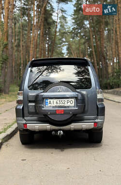 Внедорожник / Кроссовер Mitsubishi Pajero Wagon 2008 в 