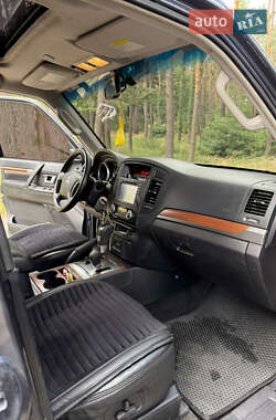 Внедорожник / Кроссовер Mitsubishi Pajero Wagon 2008 в 