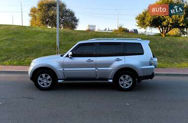 Внедорожник / Кроссовер Mitsubishi Pajero Wagon 2008 в 