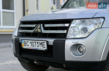 Внедорожник / Кроссовер Mitsubishi Pajero Wagon 2008 в 
