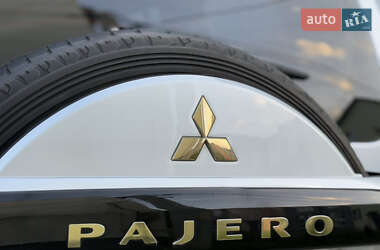 Внедорожник / Кроссовер Mitsubishi Pajero Wagon 2008 в 