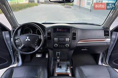 Внедорожник / Кроссовер Mitsubishi Pajero Wagon 2008 в 