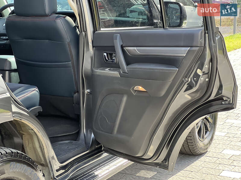 Внедорожник / Кроссовер Mitsubishi Pajero Wagon 2017 в Ужгороде