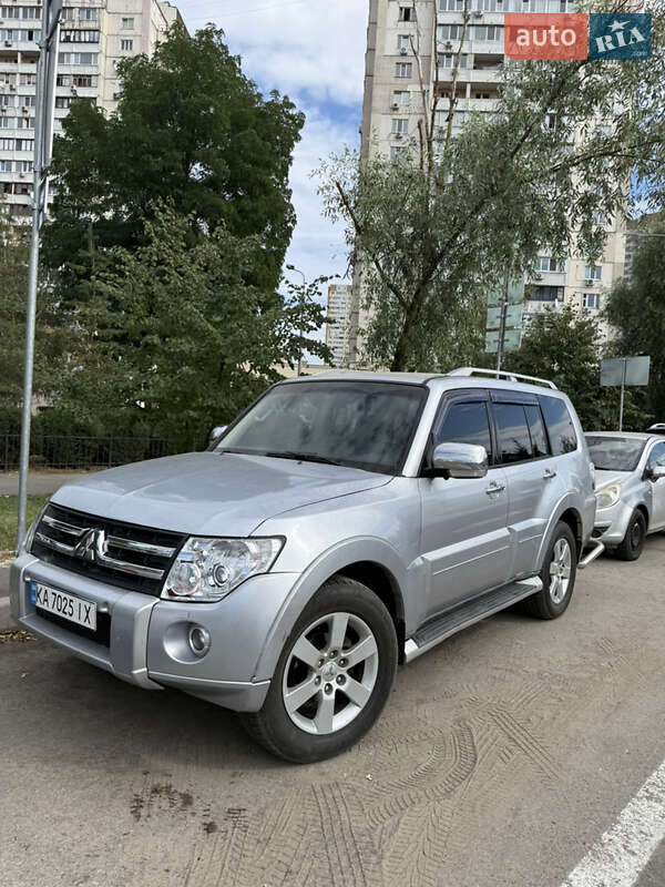 Mitsubishi Pajero Wagon 2007
