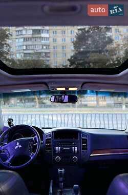 Внедорожник / Кроссовер Mitsubishi Pajero Wagon 2008 в 