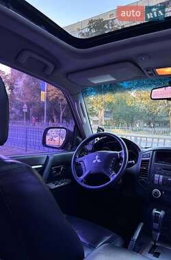 Внедорожник / Кроссовер Mitsubishi Pajero Wagon 2008 в 