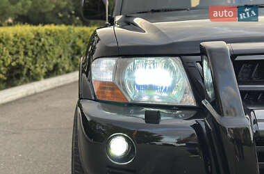 Внедорожник / Кроссовер Mitsubishi Pajero Wagon 2007 в 