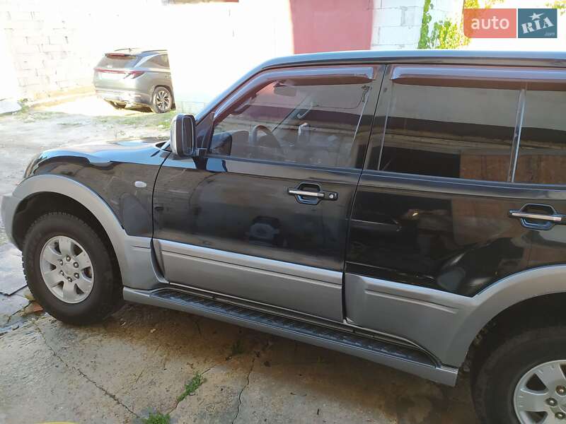 Внедорожник / Кроссовер Mitsubishi Pajero Wagon 2004 в Вышгороде