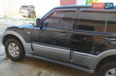 Внедорожник / Кроссовер Mitsubishi Pajero Wagon 2004 в 