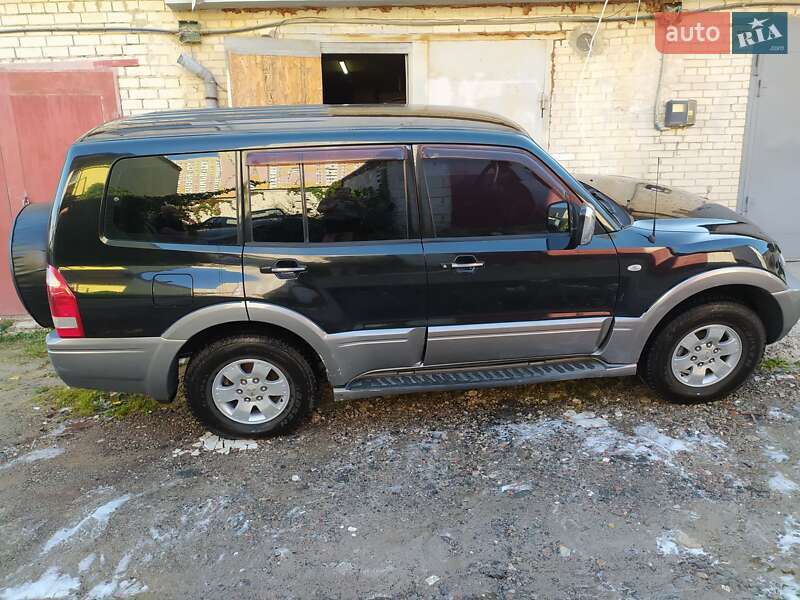 Внедорожник / Кроссовер Mitsubishi Pajero Wagon 2004 в Вышгороде