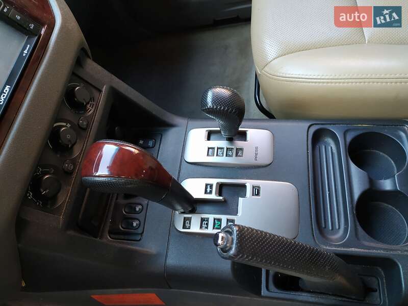 Внедорожник / Кроссовер Mitsubishi Pajero Wagon 2004 в Вышгороде