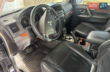 Внедорожник / Кроссовер Mitsubishi Pajero Wagon 2007 в 