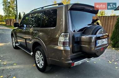 Внедорожник / Кроссовер Mitsubishi Pajero Wagon 2012 в 