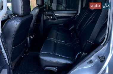Внедорожник / Кроссовер Mitsubishi Pajero Wagon 2008 в 