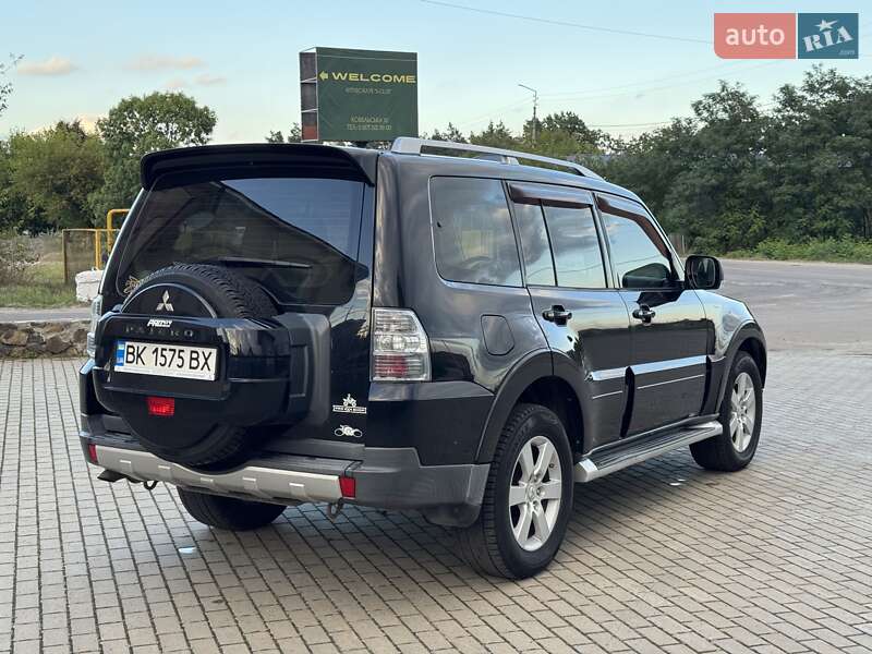 Внедорожник / Кроссовер Mitsubishi Pajero Wagon 2007 в Сарнах