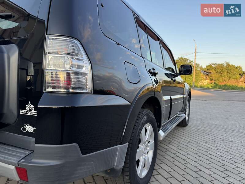 Внедорожник / Кроссовер Mitsubishi Pajero Wagon 2007 в Сарнах
