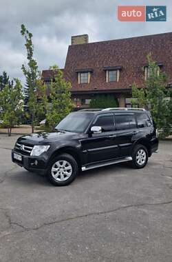 Внедорожник / Кроссовер Mitsubishi Pajero Wagon 2008 в 