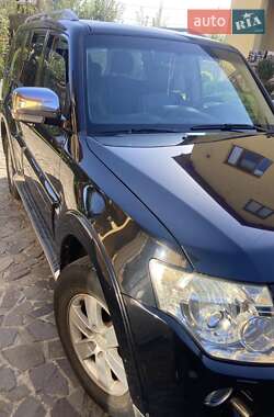 Внедорожник / Кроссовер Mitsubishi Pajero Wagon 2008 в 