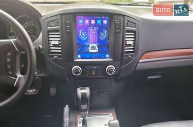 Внедорожник / Кроссовер Mitsubishi Pajero Wagon 2008 в 