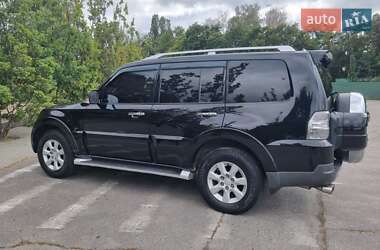 Внедорожник / Кроссовер Mitsubishi Pajero Wagon 2008 в 