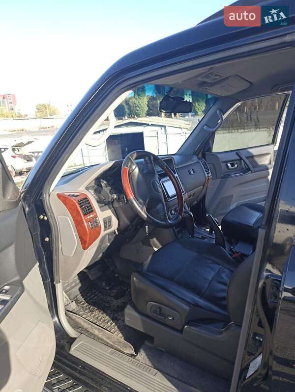 Внедорожник / Кроссовер Mitsubishi Pajero Wagon 2006 в Харькове