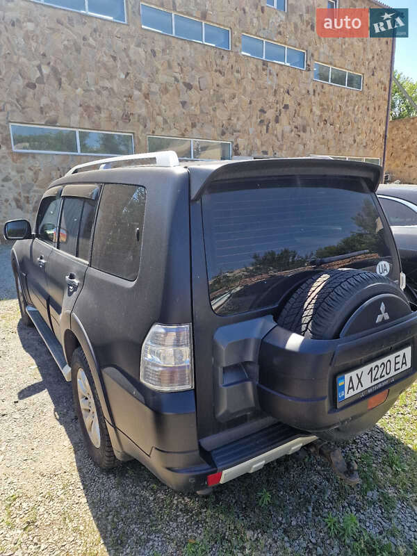Внедорожник / Кроссовер Mitsubishi Pajero Wagon 2010 в Харькове