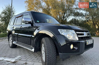 Внедорожник / Кроссовер Mitsubishi Pajero Wagon 2007 в 