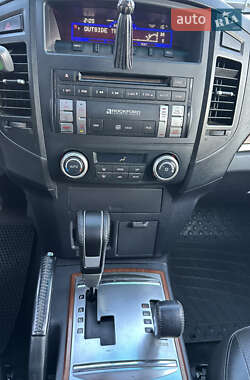 Внедорожник / Кроссовер Mitsubishi Pajero Wagon 2007 в 
