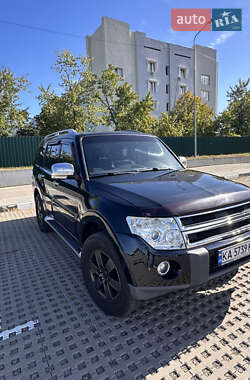 Внедорожник / Кроссовер Mitsubishi Pajero Wagon 2008 в 