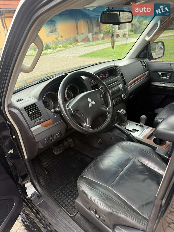 Внедорожник / Кроссовер Mitsubishi Pajero Wagon 2008 в Калуше