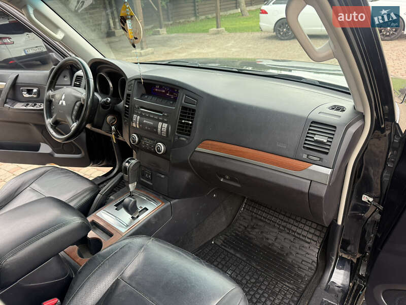 Внедорожник / Кроссовер Mitsubishi Pajero Wagon 2008 в Калуше