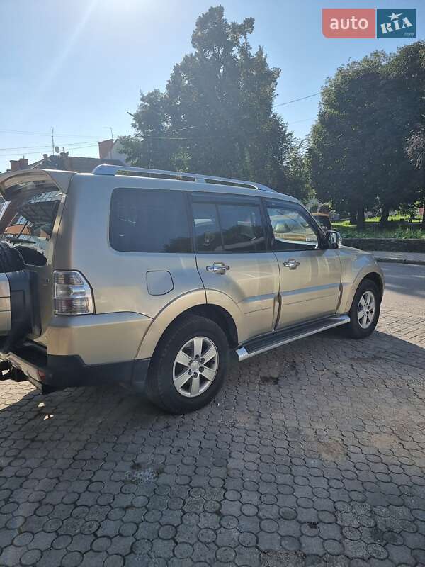 Позашляховик / Кросовер Mitsubishi Pajero Wagon 2008 в Львові фото 3 Позашляховик / Кросовер Mitsubishi Pajero Wagon 2008 в Львові